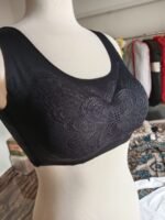Butterfly Full Coverage Bra for Women Black Lace Design Wireless Padded Bra Adjustable Hook Back Closure - Image 15